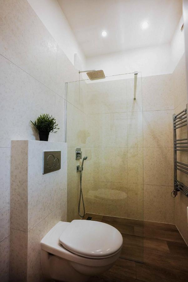 Greenlight Gallery By Newave Apartments บูดาเปสต์ ภายนอก รูปภาพ