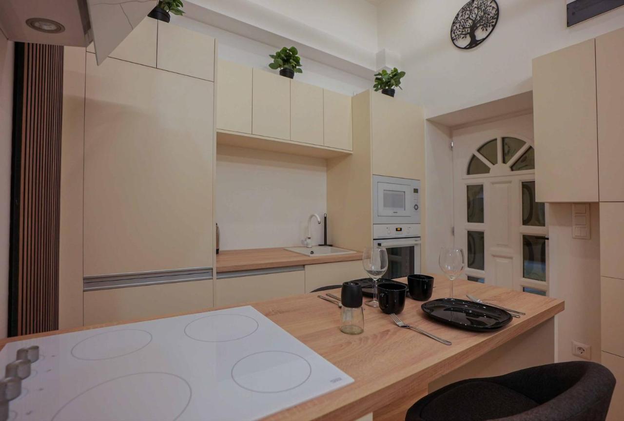 Greenlight Gallery By Newave Apartments บูดาเปสต์ ภายนอก รูปภาพ